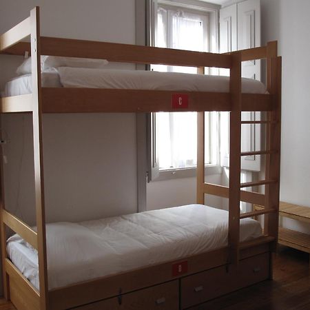 Inn Possible Lisbon Hostel חדר תמונה