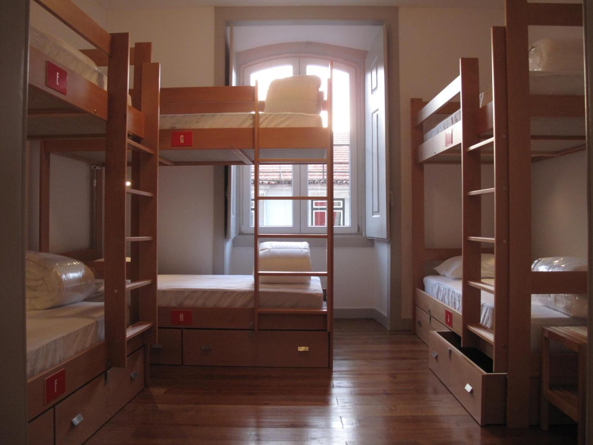 Inn Possible Lisbon Hostel חדר תמונה
