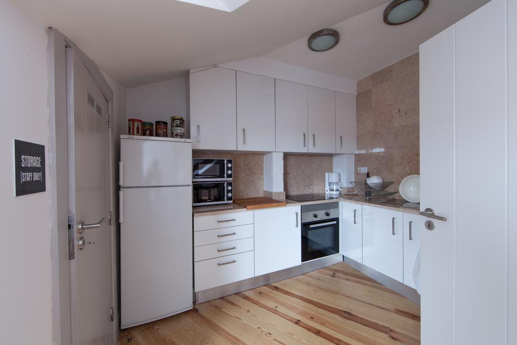 Inn Possible Lisbon Hostel מראה חיצוני תמונה