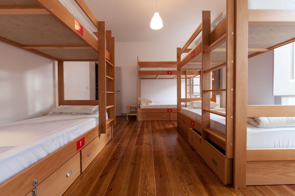 Inn Possible Lisbon Hostel חדר תמונה