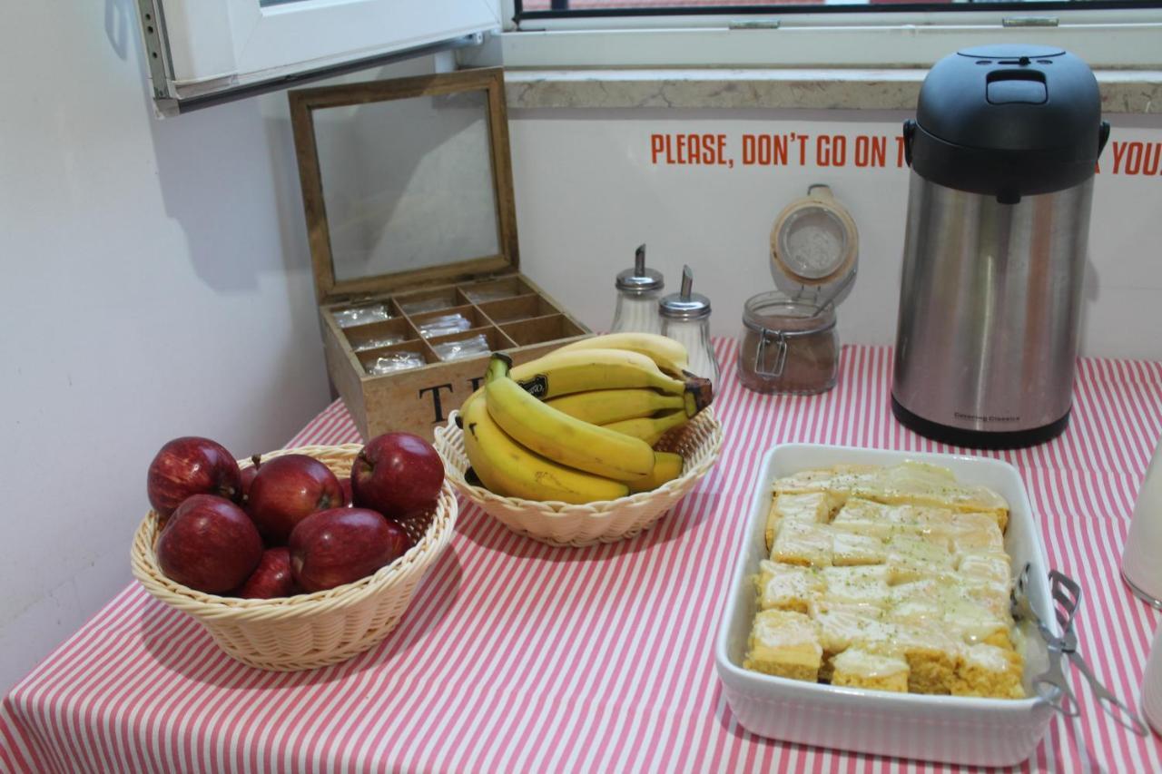 Inn Possible Lisbon Hostel מראה חיצוני תמונה